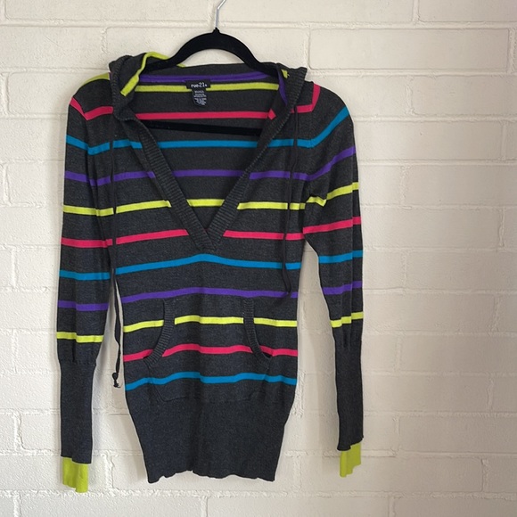 🦋3/40 RUE21 Sweater Hoodie (S) - Picture 6 of 10